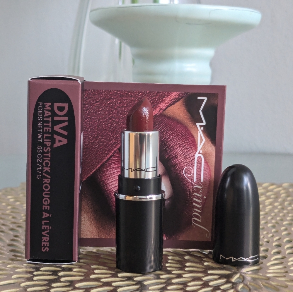 Mac mini lipstick diva 603